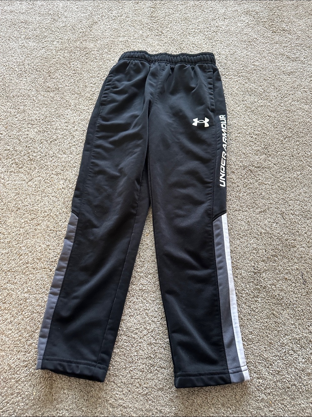 Under Armour Kids Black Track Pants with Gray Side Stripes size 6